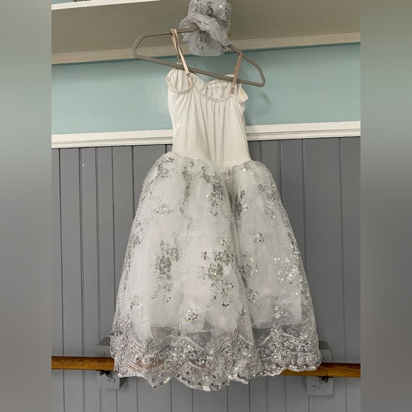 Costume Gallery White & Silver Long Romantic Tutu Dance Costume - Picture 2 of 4